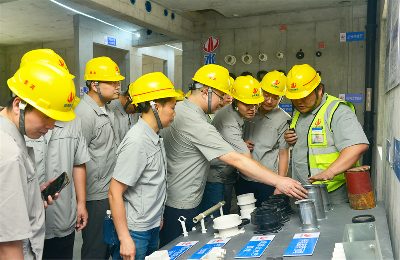 为进一步推进优质客户高效履约，提升交付品质、达成客户满意，2025年6月25日，星空电子建设集团在上海组织召开2025年越秀地产、华润置业客户履约推进会。